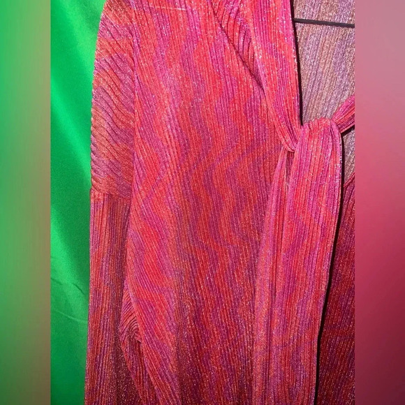 Zara Metallic Blouse size Large - Picture 7 of 9